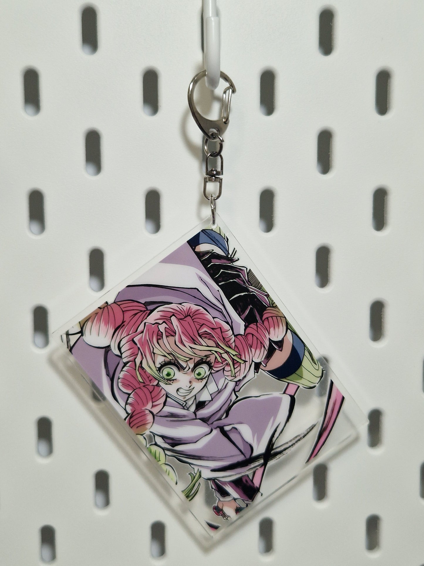 Breloc acrilic dreptunghiular Mitsuri - Demon Slayer