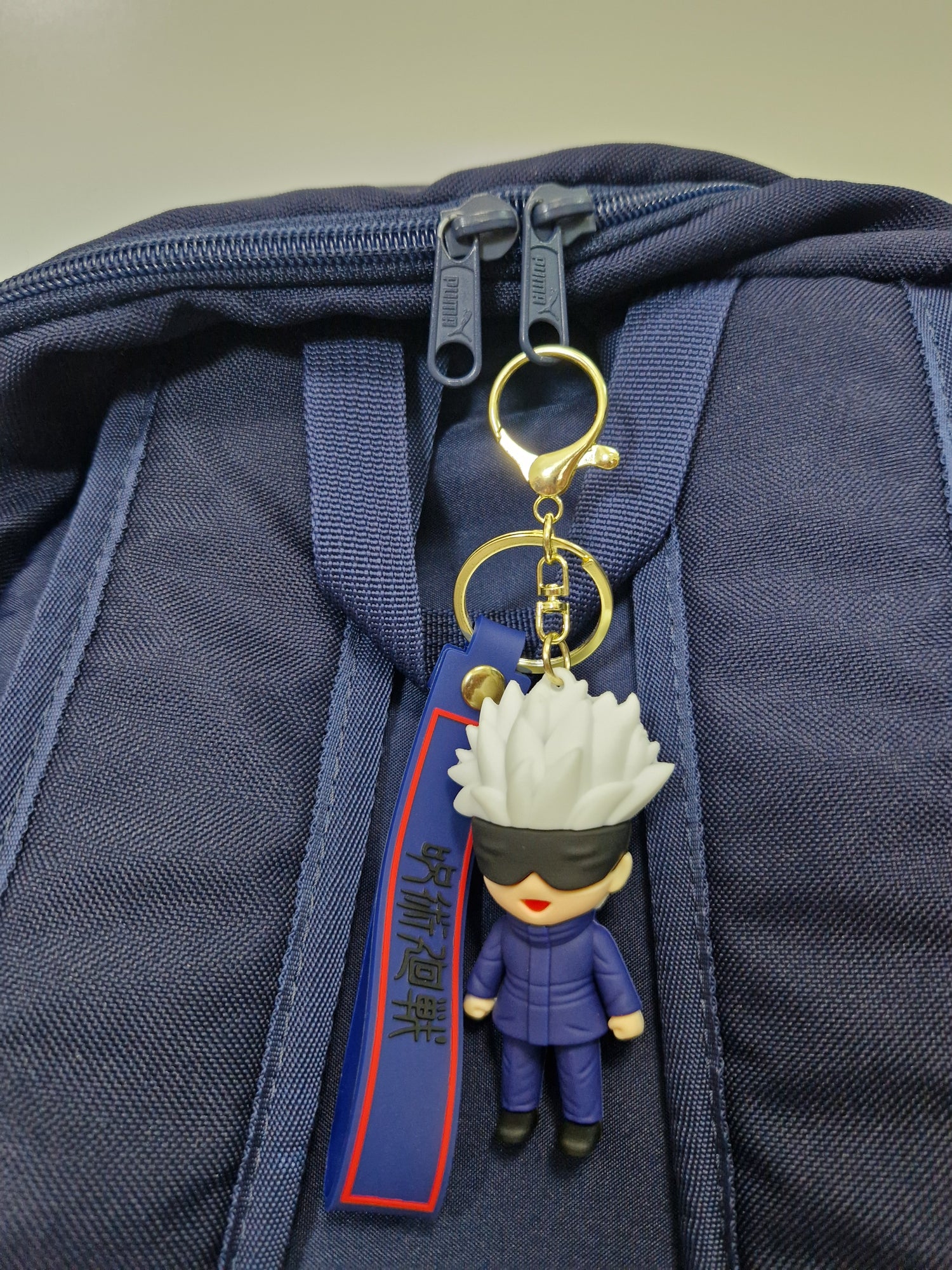 Breloc Gojo Satoru prins de ghiozdan