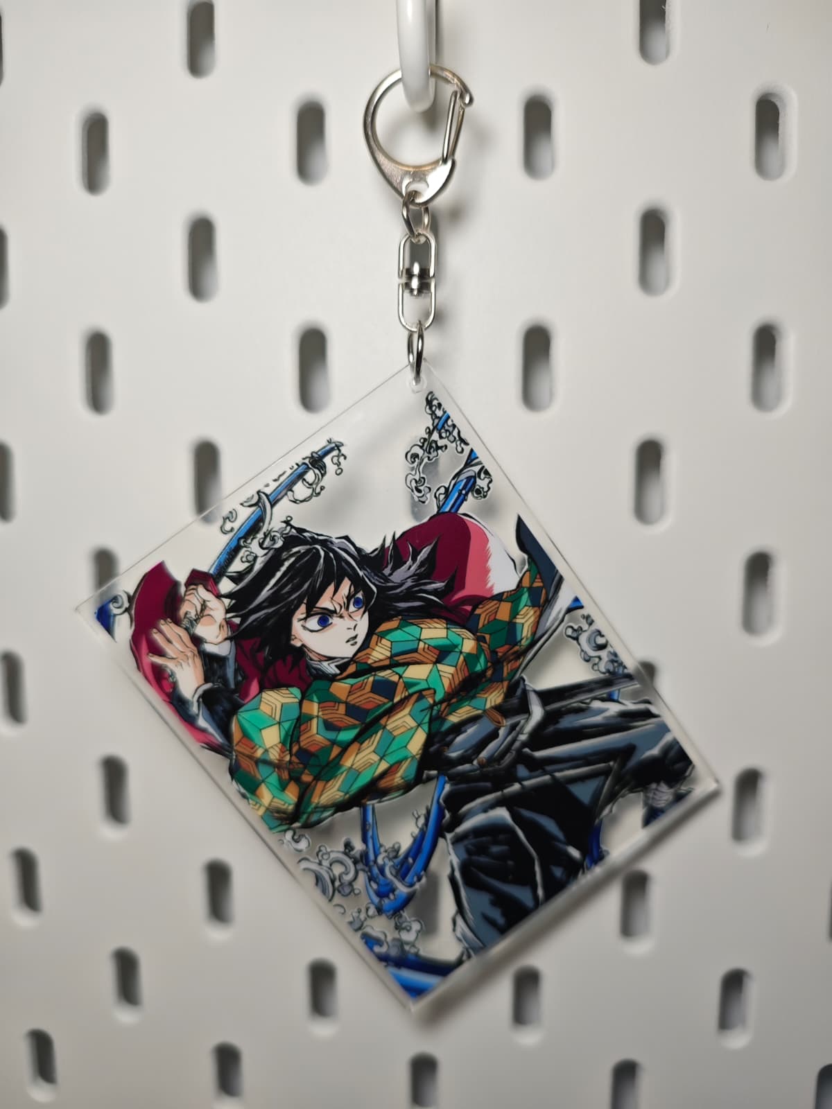 Breloc acrilic dreptunghiular Giyu - Demon Slayer