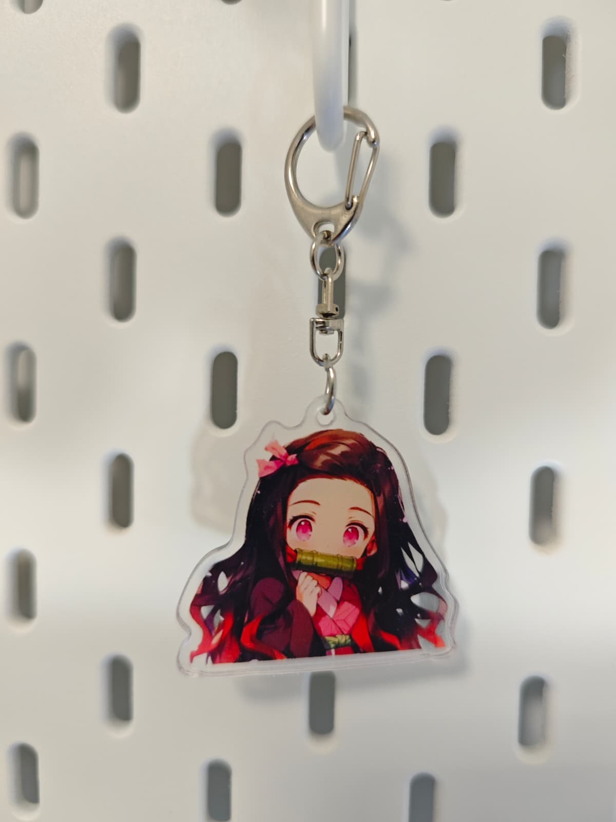 Breloc acrilic Nezuko în stil chibi - Demon Slayer