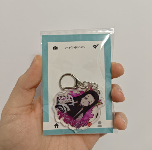 Breloc cu personajul Kanae din Demon Slayer realizat din acrlic si print cu ambalaj