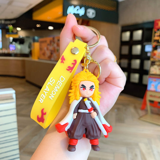 Breloc cu Rengoku din Demon Slayer in cadru principal
