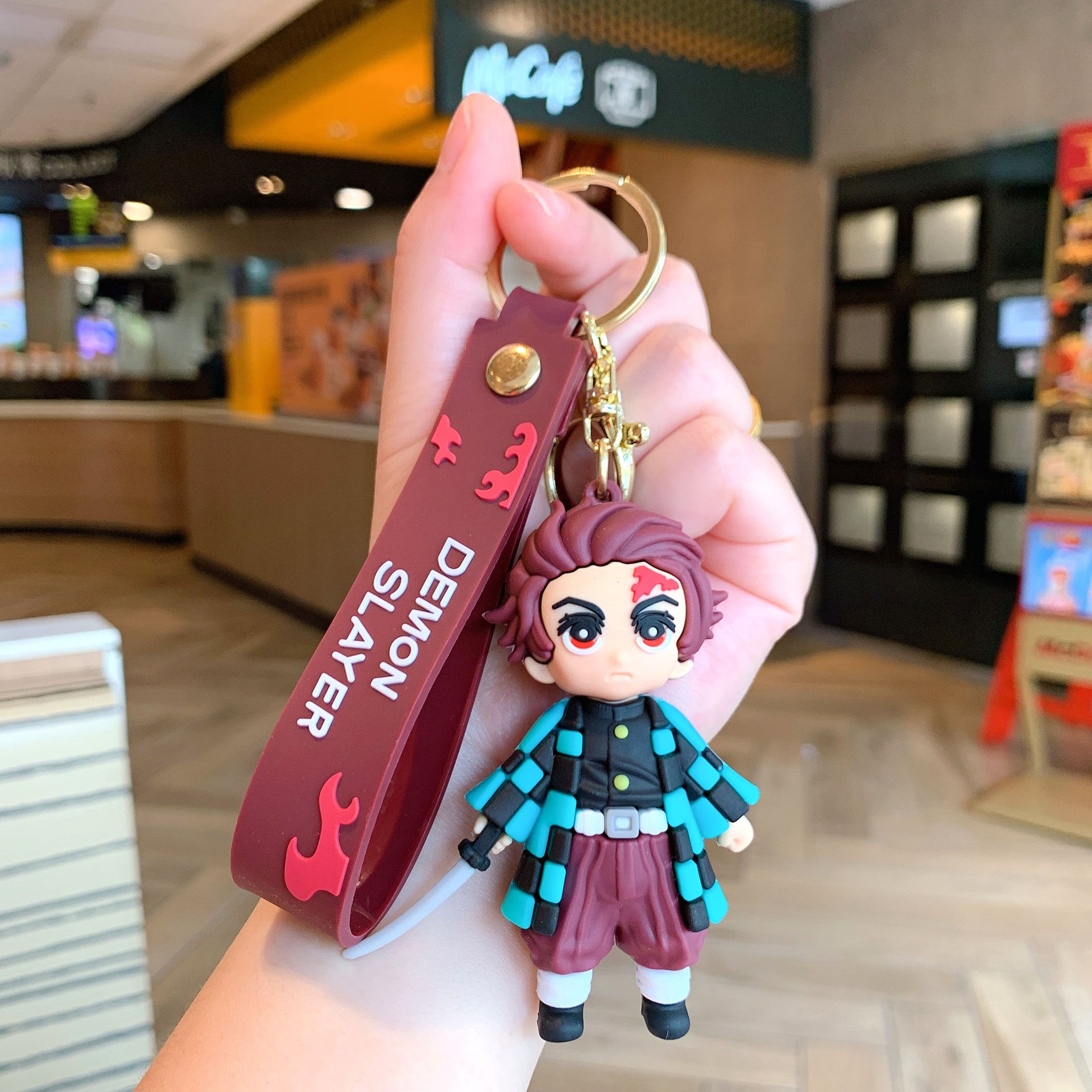 Breloc cu Tanjiro din Demon Slayer in cadru principal