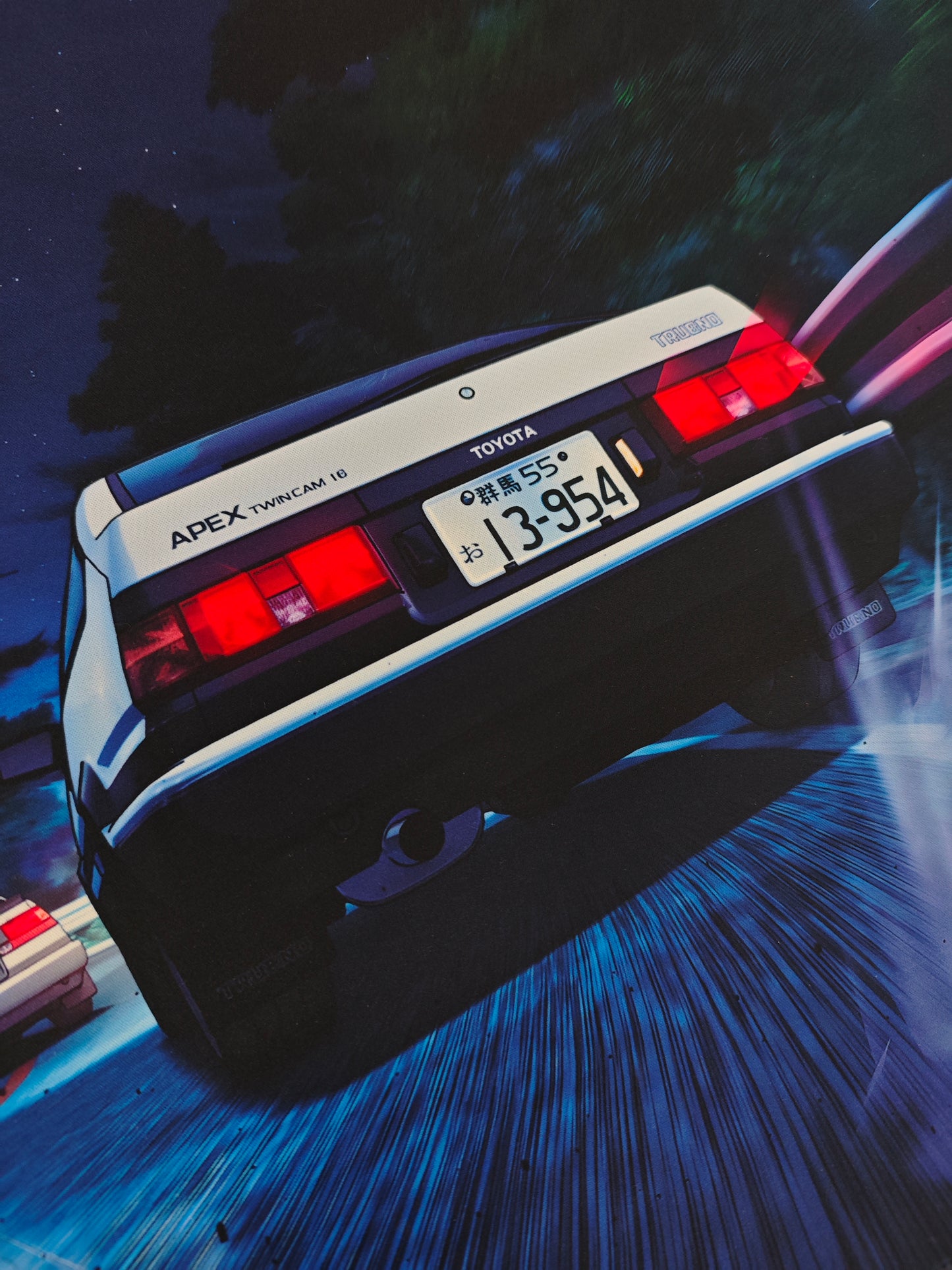 Mousepad din seria Initial D cu Toyota AE86 in fundal close-up
